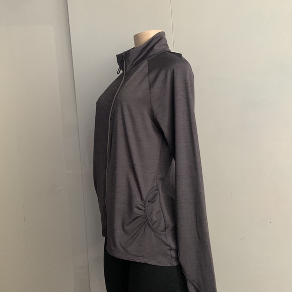 All in motion top size M - Picture 2 of 7